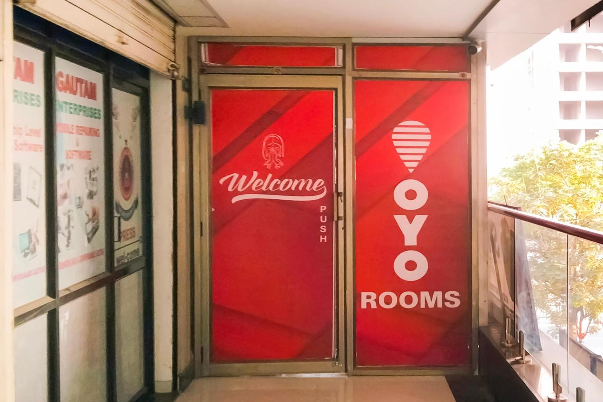 Hotel O Day Night Rooms Surat Exterior foto